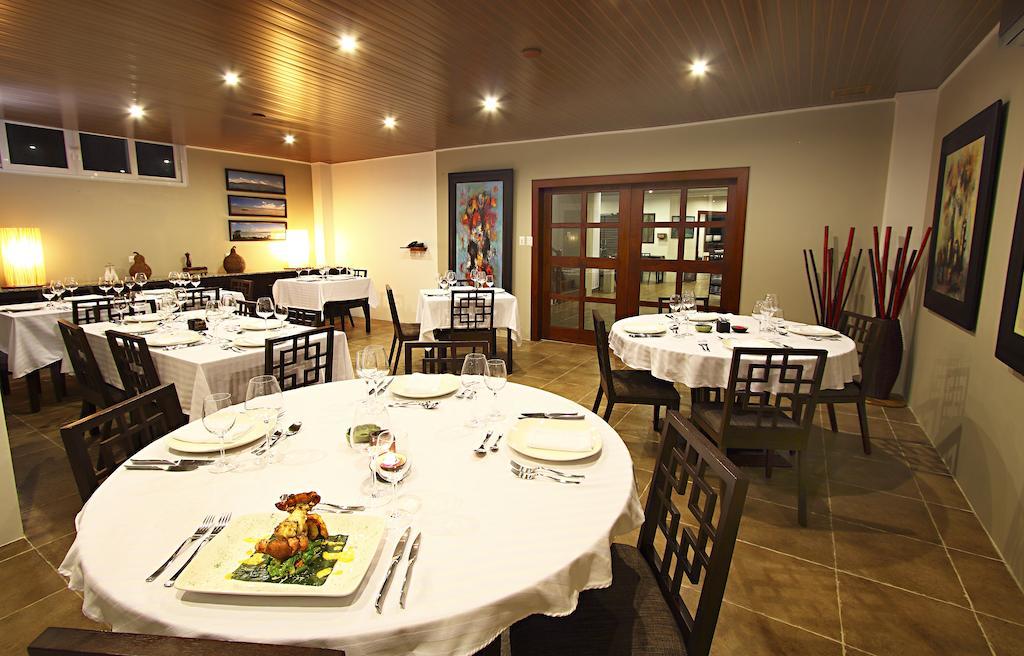 Iguana Crossing Boutique Hotel Puerto Villamil Ngoại thất bức ảnh