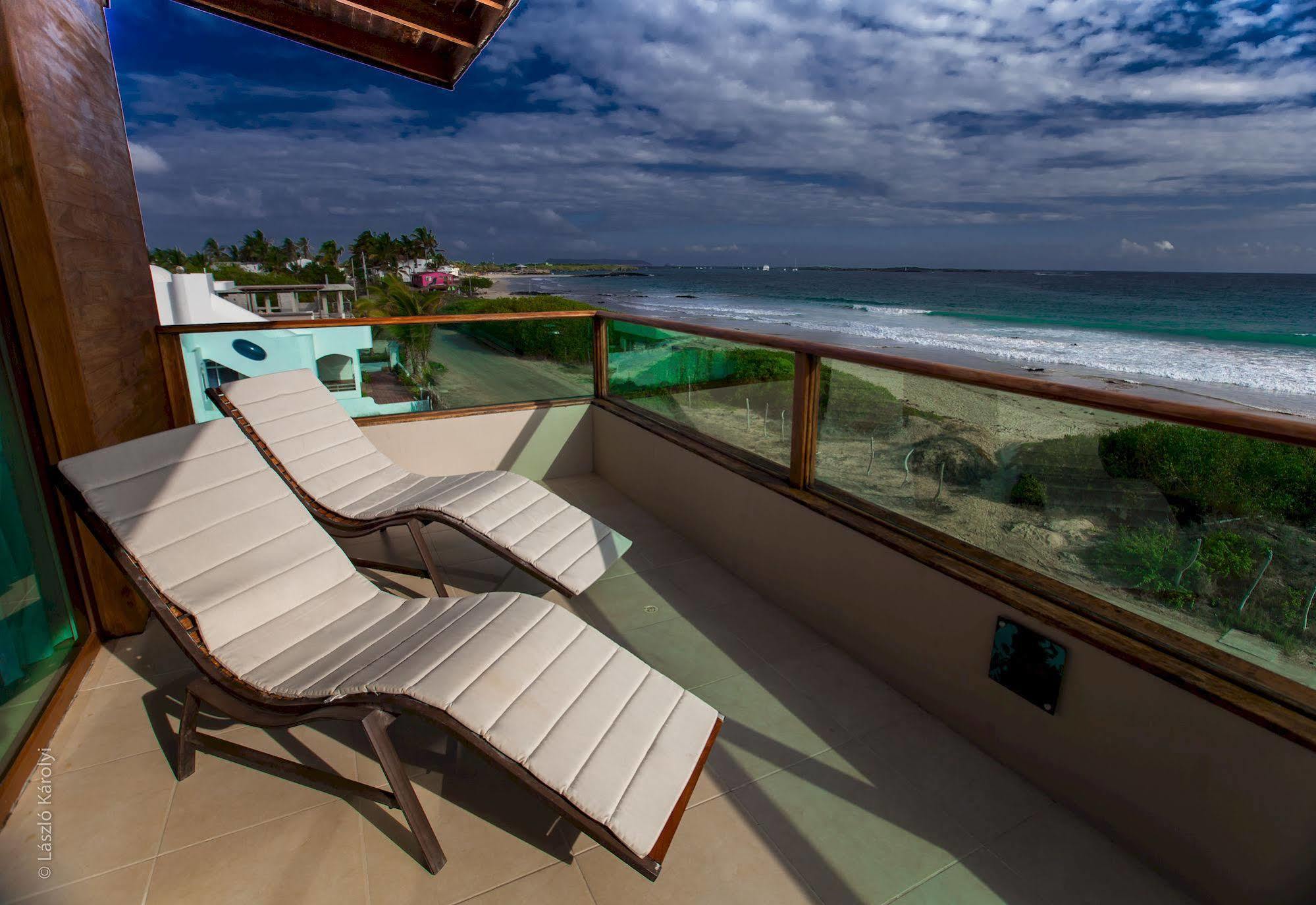 Iguana Crossing Boutique Hotel Puerto Villamil Ngoại thất bức ảnh