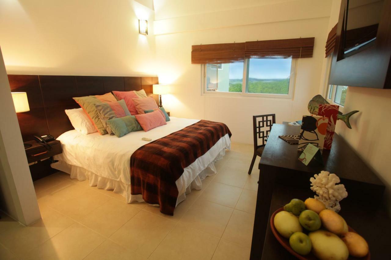 Iguana Crossing Boutique Hotel Puerto Villamil Ngoại thất bức ảnh